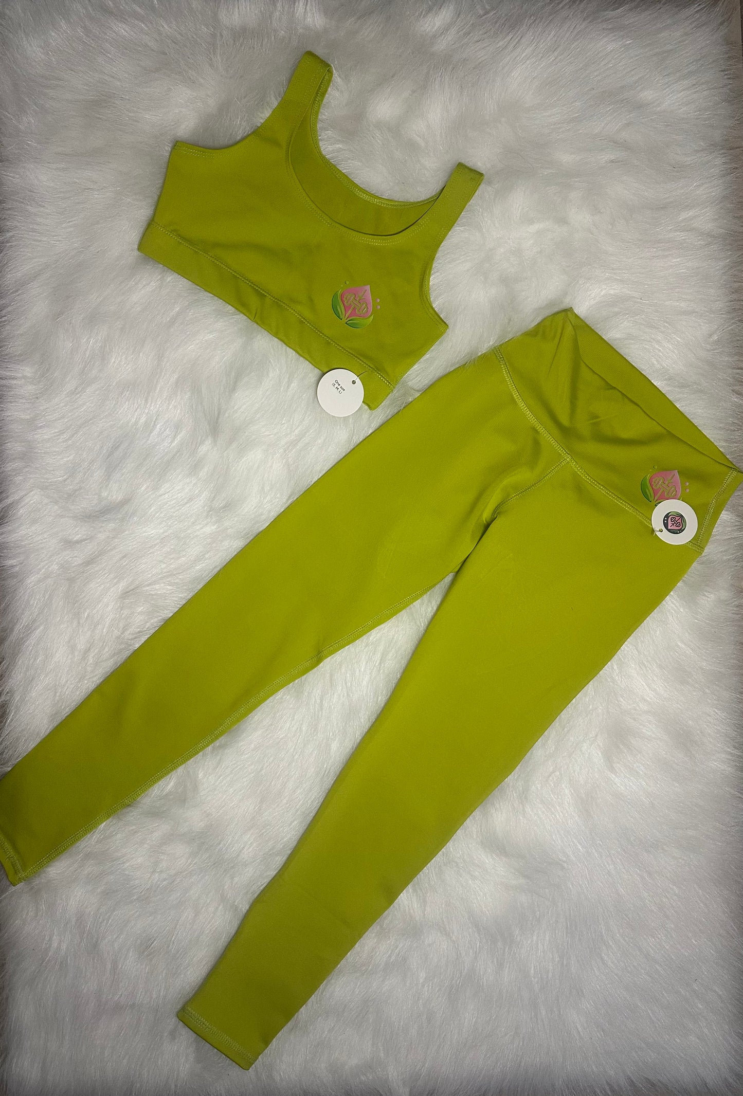 Set deportivo verde olivo- Pantalón + Top