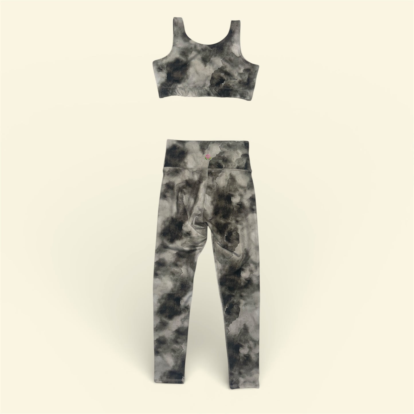 The Essential Set – Smoke