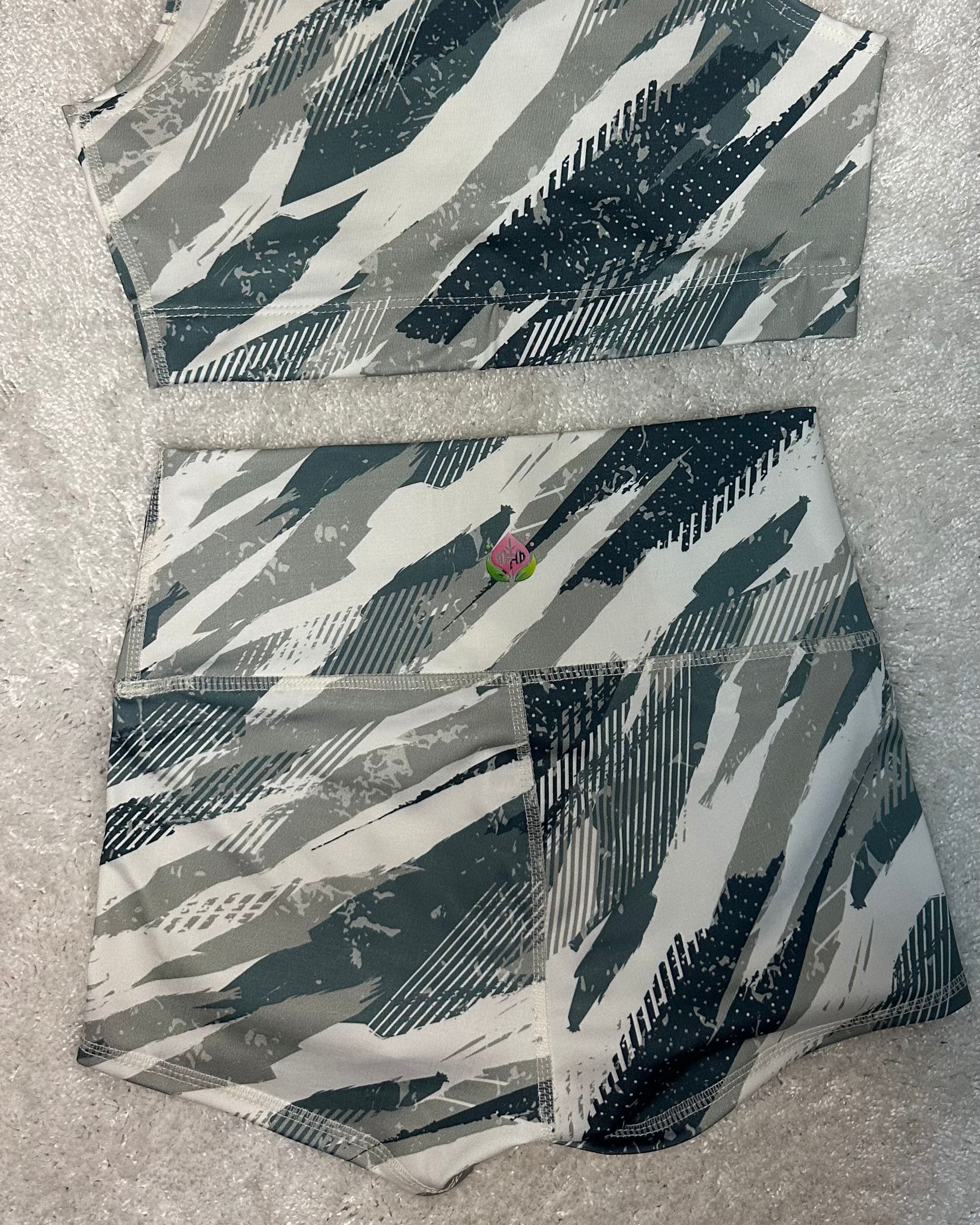 🖤 Set Deportivo Abstracto – Short + Top 