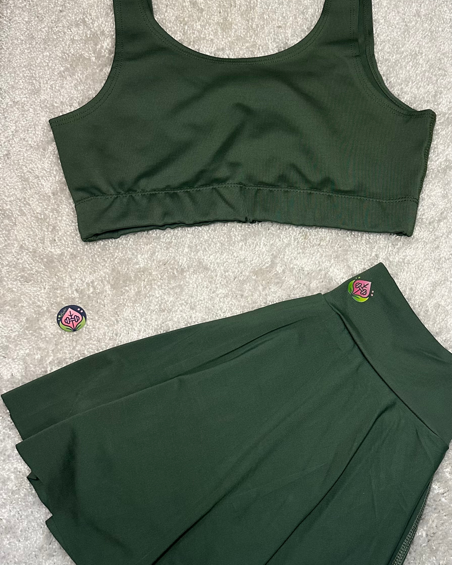 Set Deportivo Verde Oliva – Falda + Top